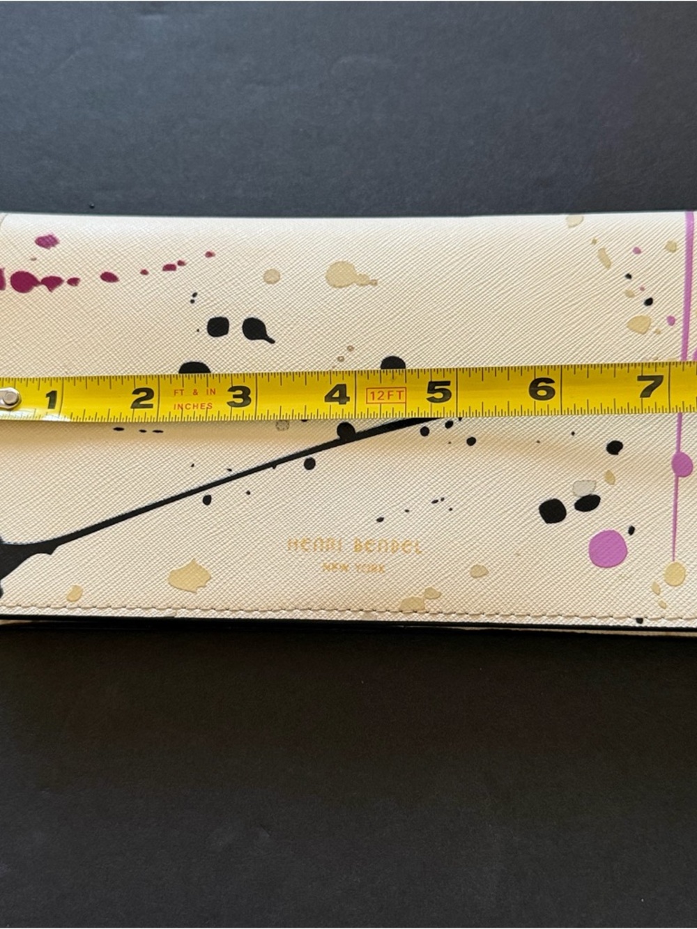 Henri Bendel West 57th Beige Splatter Paint Wallet Leather Zip Travel Slim - Picture 11 of 12